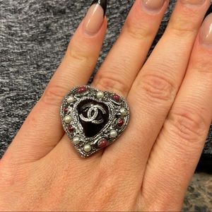 Chanel purple stone ring